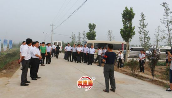 點擊查看詳細信息<br>標題：市領(lǐng)導來指導工作 閱讀次數(shù)：6531